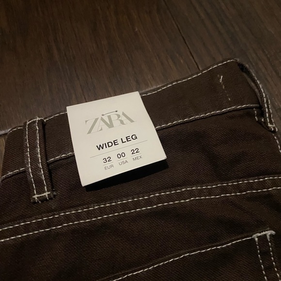 Zara Mid-Rise Cargos with Contrast Stitching - Picture 6 of 6
